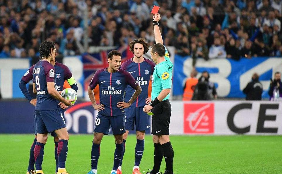 c罗挠脸裁判视频,内马尔和c罗赛后痛哭