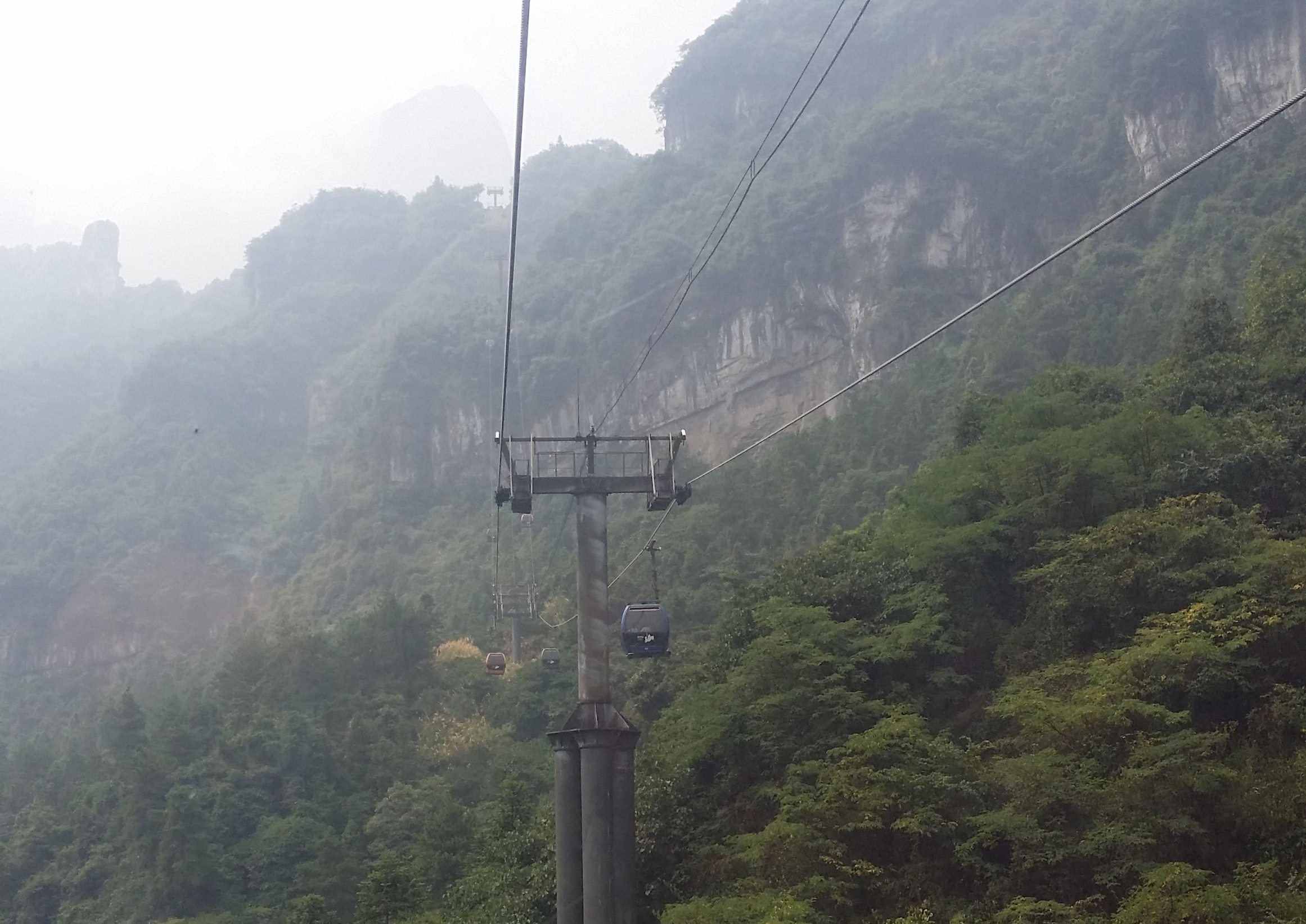 张家界天门山玻璃栈道1日游览,张家界天门山玻璃栈道三日游攻略