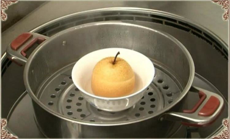 治疗儿童咳嗽的冰糖雪梨怎么做,咳嗽喝梨汤和川贝可以放冰糖吗