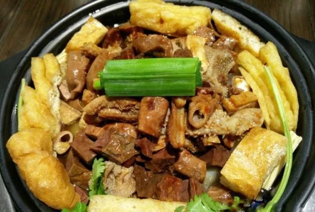 广州岗顶美食街,岗顶地铁口美食街