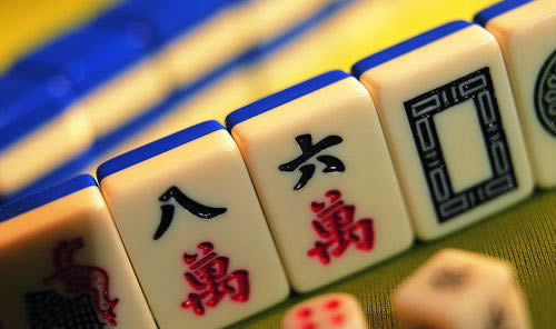 带风麻将高手打牌思路技巧口诀,麻将逆风局时碰牌技巧