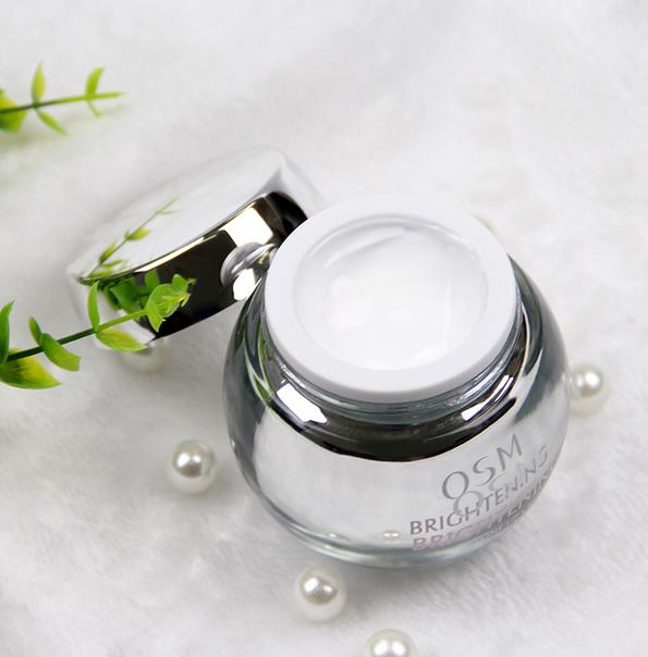 冬天保湿水润的素颜霜有哪些,超级好用的一款素颜霜滋润透亮