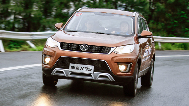 18北汽绅宝d50和x35哪个好,北汽绅宝x35二月份销量
