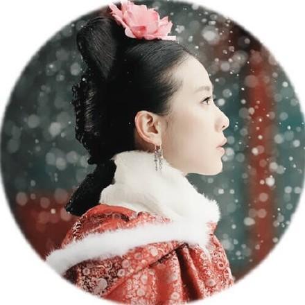 刘诗诗刘亦菲五官比较,刘诗诗刘亦菲肩膀对比