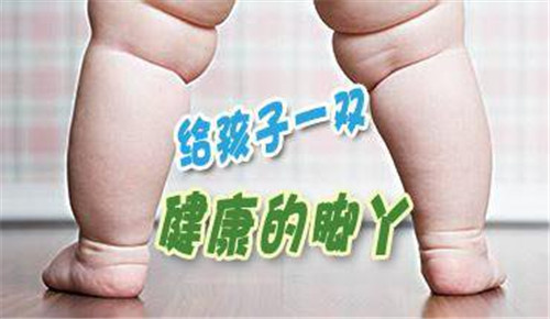 新生儿脚内翻是什么原因新生儿脚内翻怎么办