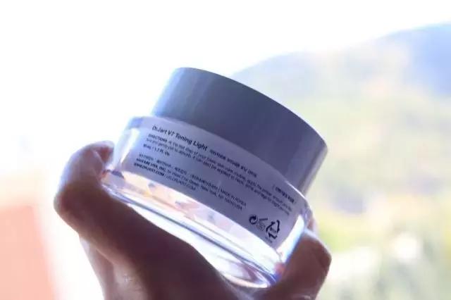 老国货经典素颜霜,曾白保湿素颜霜