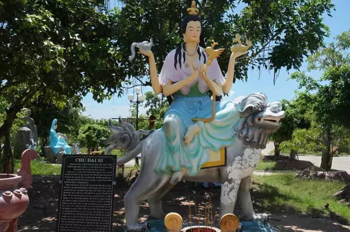 越南十大观音庙,越南岘港的观音佛像