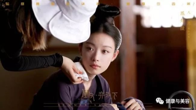 《凰权》剧照曝光,get一个极美的倪妮式温雅淡妆!