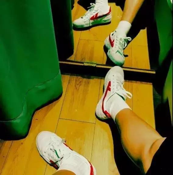 好看的国货小白鞋夏天推荐,好看又舒服的小白鞋秒杀