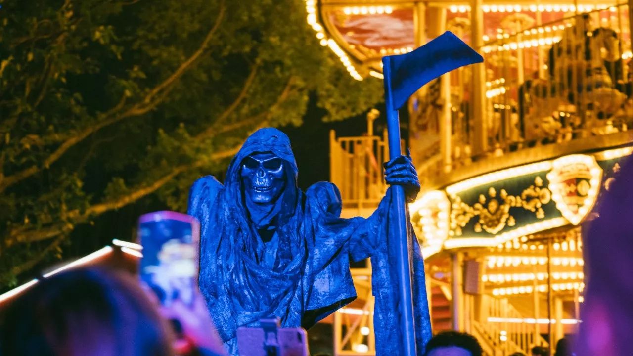 要说万圣节哪家强?这里可是连许巍都被吸引来一起“鬼”混了!