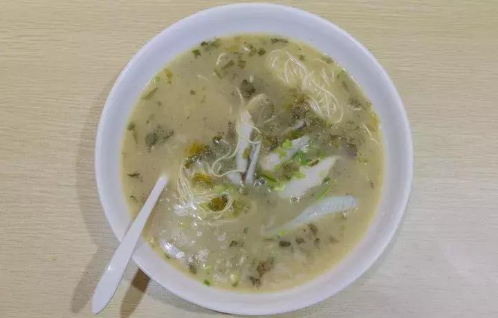 上海必吃榜第一名黄鱼面,上海50一碗的黄鱼面