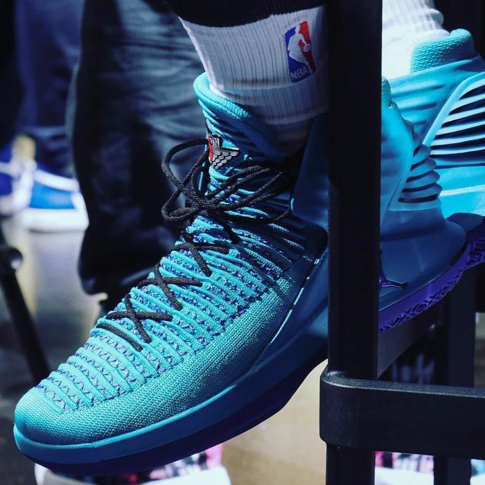 你说穿上这双球鞋如履云端，我是相信的