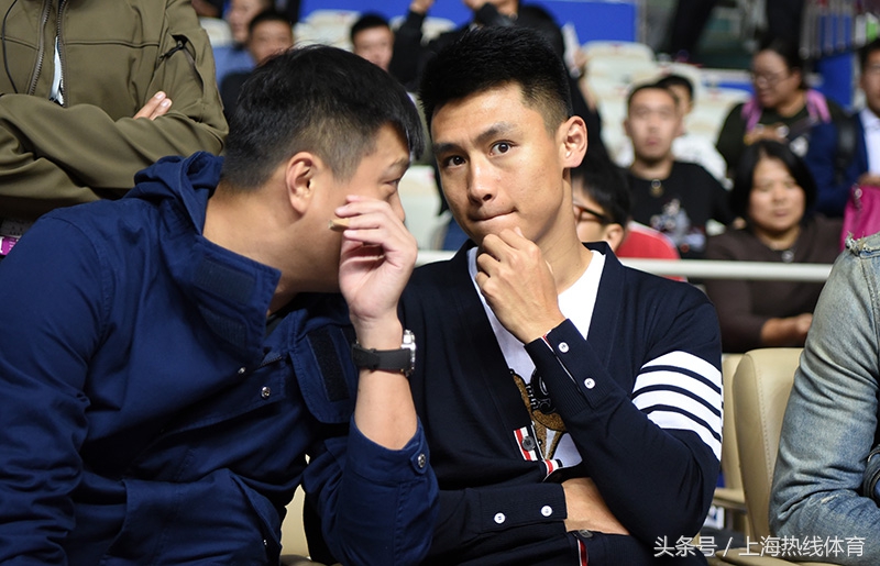 申花新帅与队员见面,申花新帅和球员见面