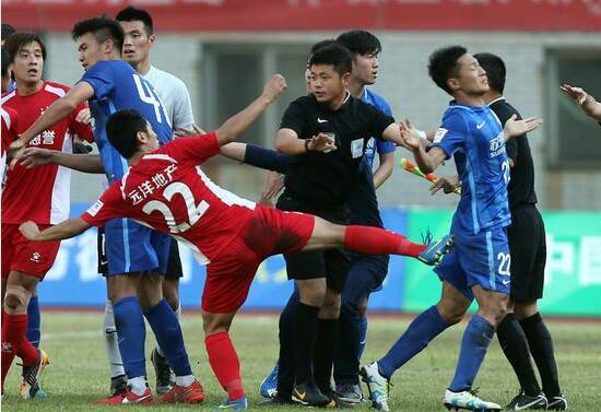 张稀哲禁赛12场,张稀哲禁赛完整视频