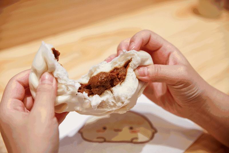 这个来自台湾的包子，香到连手指都想吞下去！吃了就上瘾！