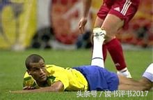 足球怎么判定假摔,足球比赛为什么那么多假摔