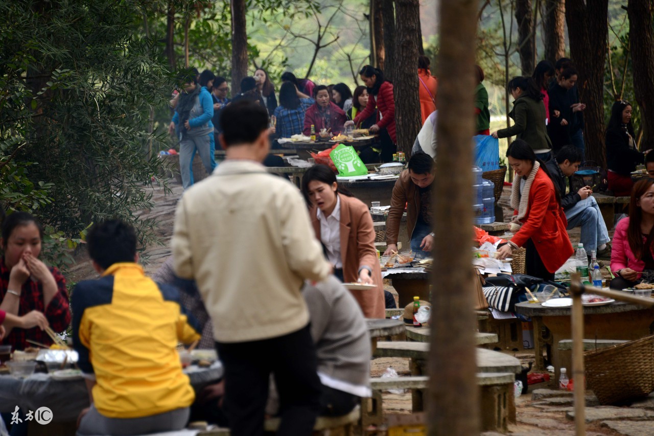喝醉了第二天头痛也睡不着,喝醉了第二天起来想吐头晕