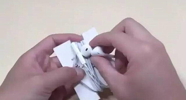 新买衣服的吊牌千万不要扔,衣服上的吊牌别急着丢