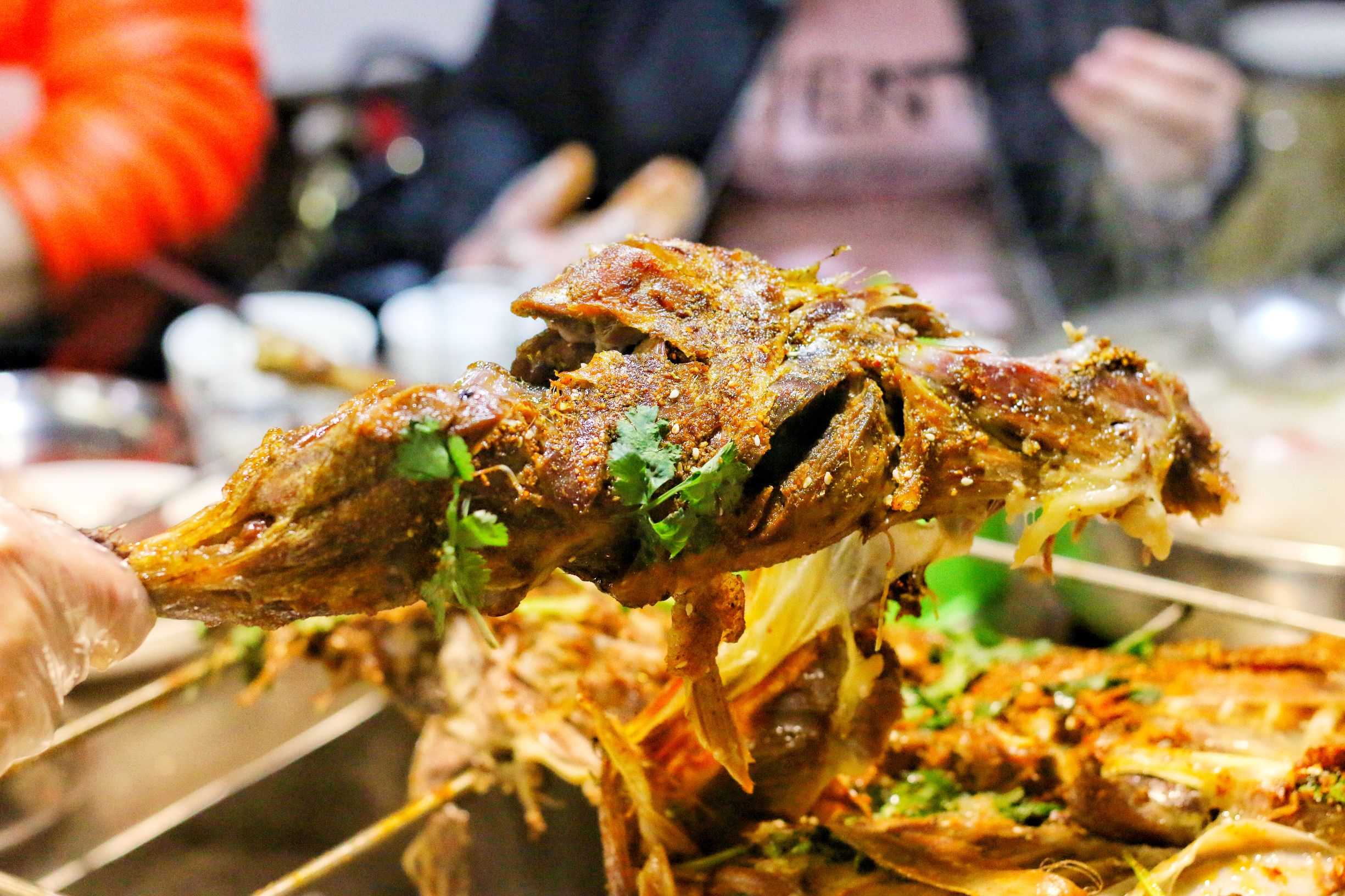 重庆吃烤全羊哪里好吃,重庆主城吃烤全羊加玩耍