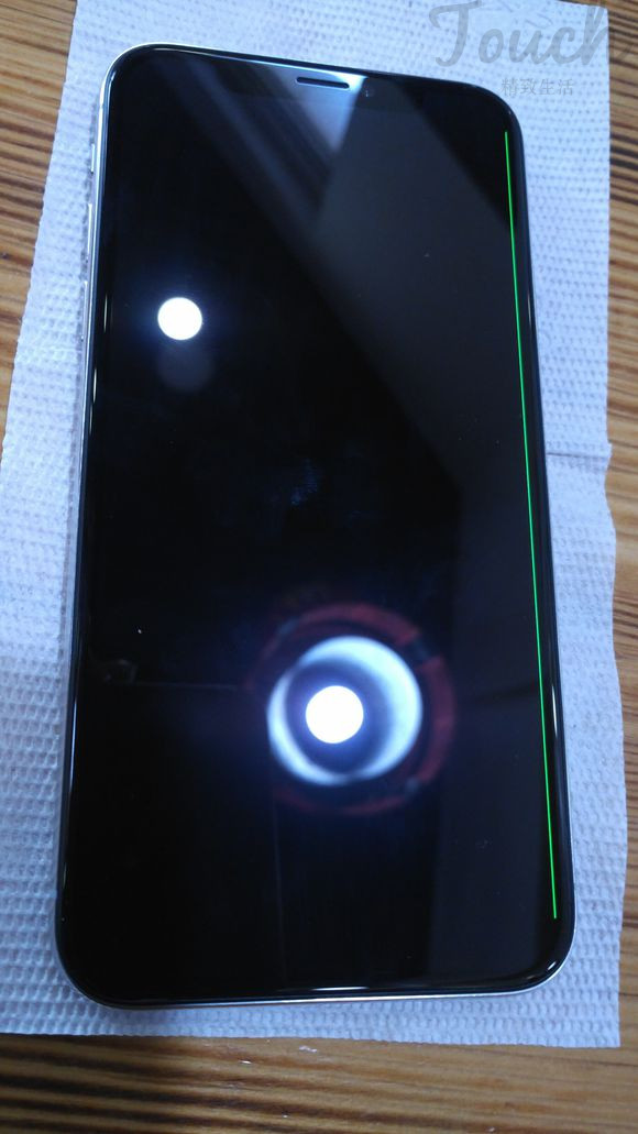 iphonex屏幕出现一条绿线,iphonex屏幕有一条绿线