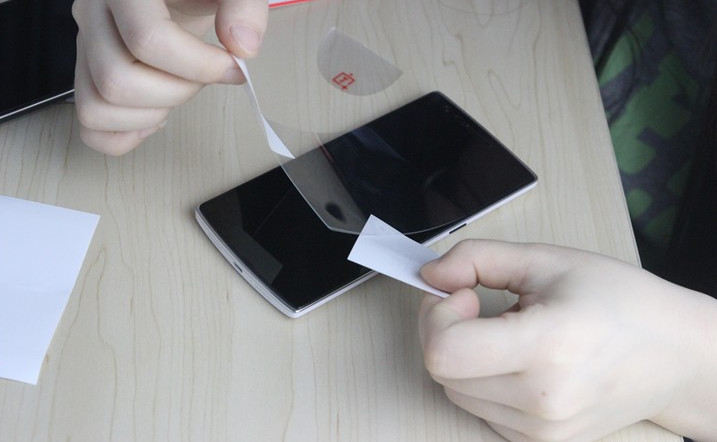 手机贴膜正确方法,手机贴膜教程视频钢化玻璃膜