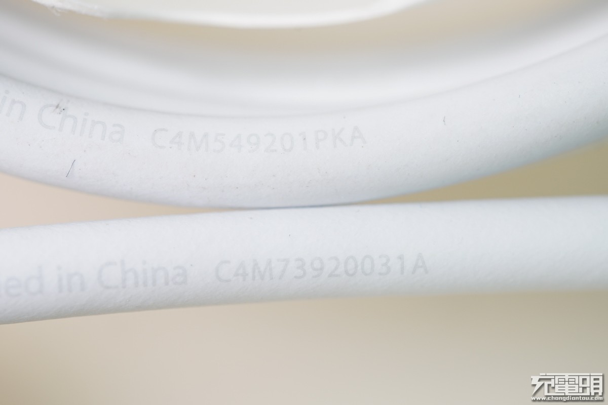 苹果数据线为什么这么贵,苹果所有数据线集合