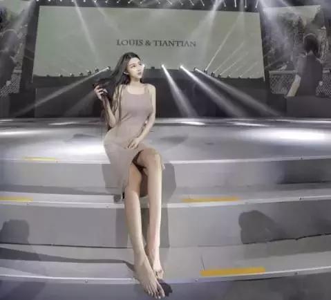 ins网红p图炫富,整容网红摆拍事件