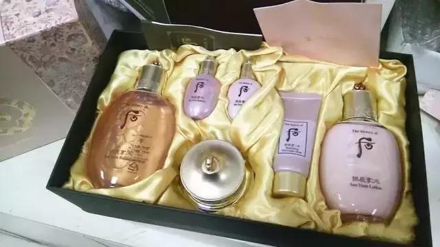 混油皮秋冬控油保湿水乳推荐测评,油皮痘肌适合的秋冬平价水乳