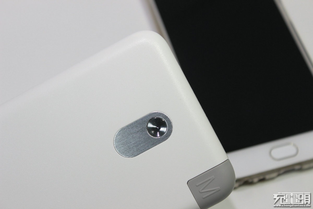 双十一快充充电宝,充电宝双十一推荐