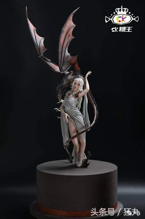 这些手办都能舔，中国蛋糕大神用古风作品夺得世界大赛金奖