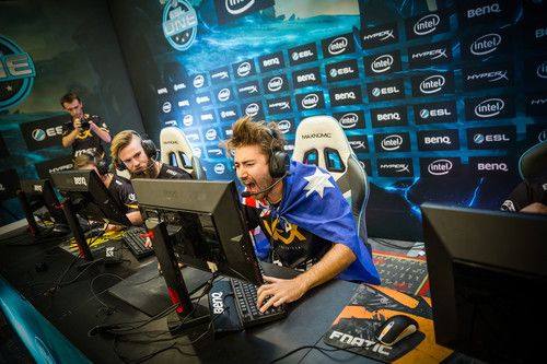 lol和cf不掉帧卡顿,玩完lol再打cf就卡顿闪退