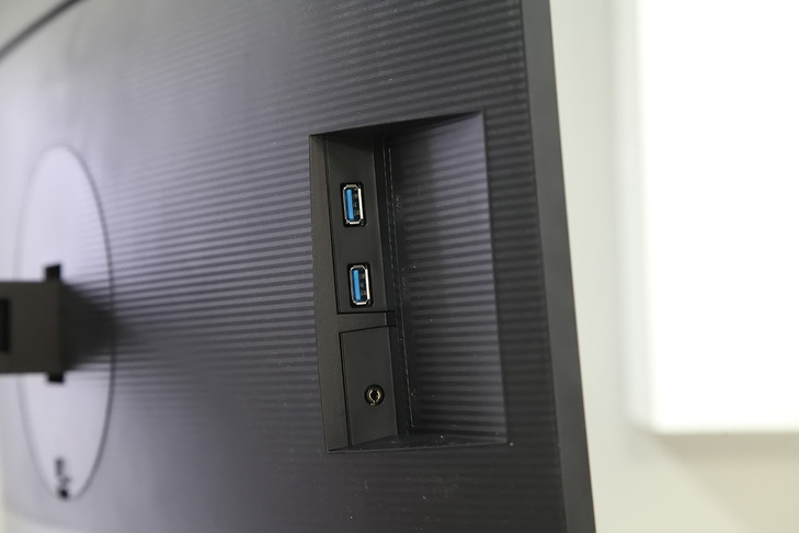 三星uh850显示器,三星量子点显示器uh850