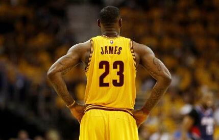 詹姆斯现在的地位能超过乔丹吗 (詹姆斯历史地位能不能超越乔丹)