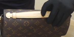 怎样鉴别lv邮差包真假,lv三合一男款邮差包怎么鉴定真假