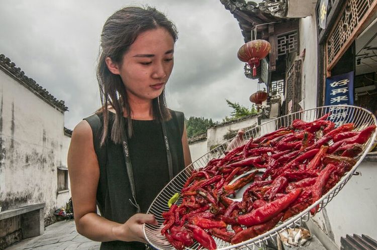 西递附近最著名的景点,西递村美丽的风景