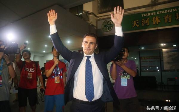 两年前无奈离开,今日载誉归来,卡帅翻开新的篇章