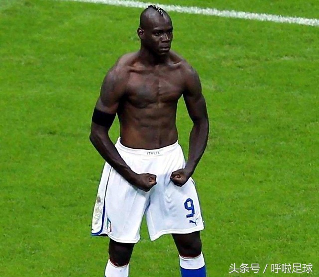 足球巨星过人动作视频,足球过人集锦超燃罗纳尔多