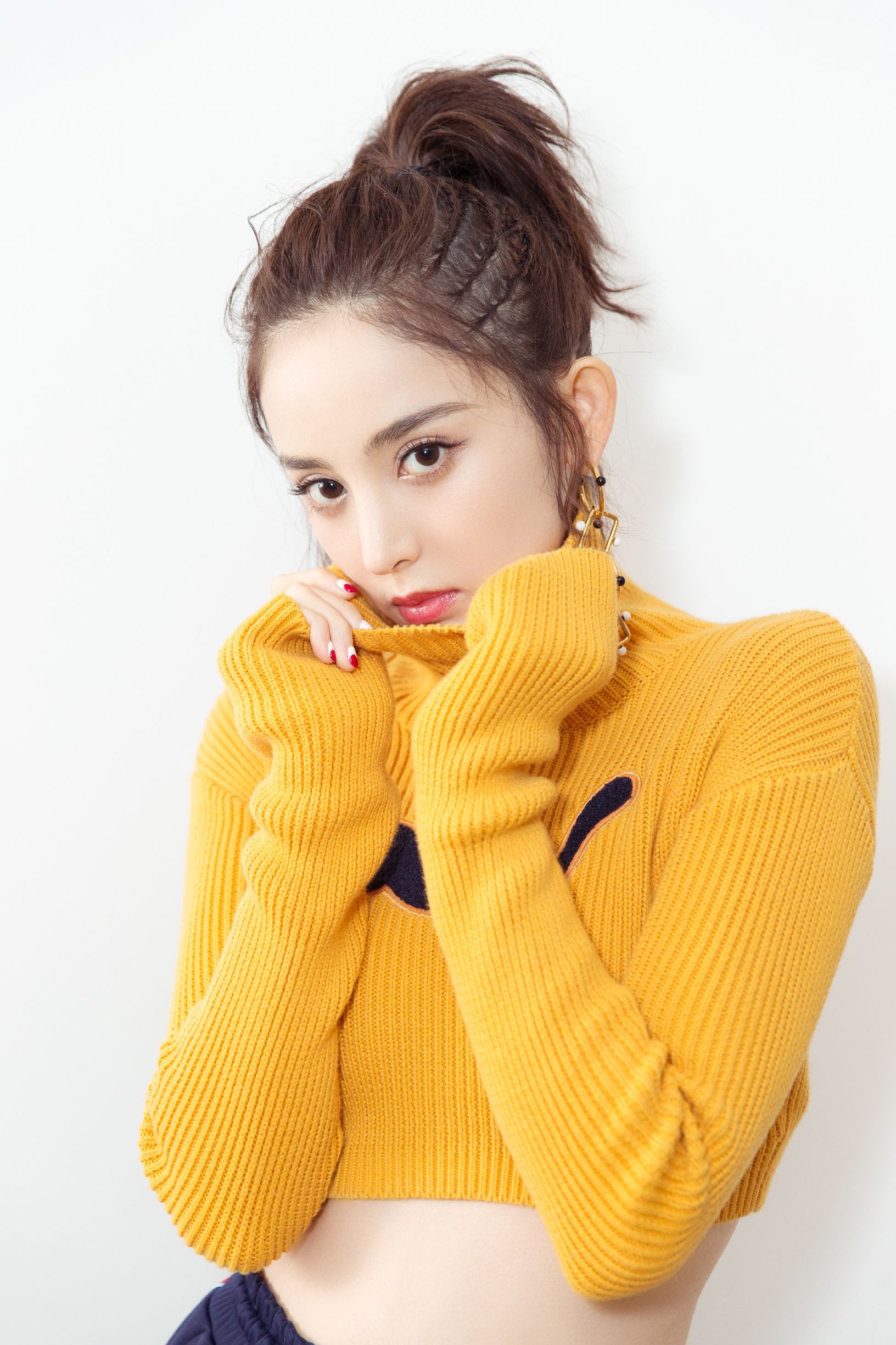 古力娜扎高调晒美照,古力娜扎萌探眼妆