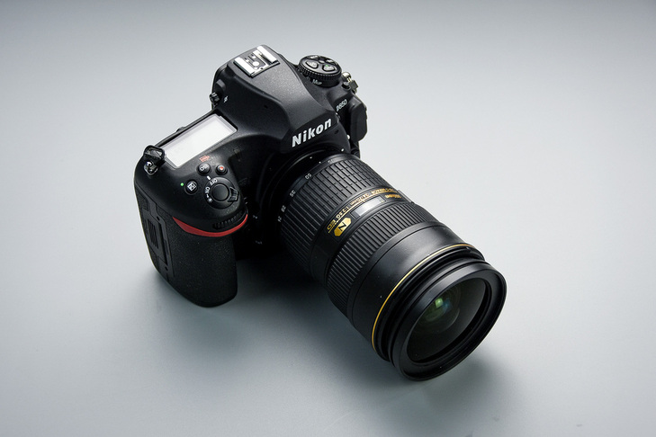 尼康d850可以碾压同价格的微单吗,尼康d850与尼康d5连拍对比测评