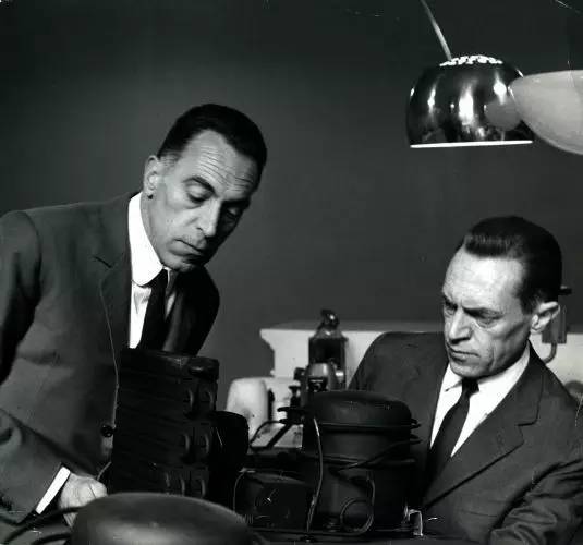 灯具的演变历史图片,中国与国外灯具设计理念对比