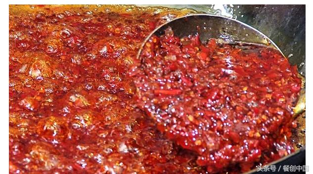 解析江湖菜制作密码｜自制复合油、底料配比及制法