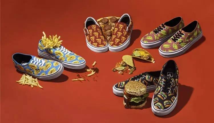 一大波PLAYBOY女郎靠近,准备好舔屏了吗?