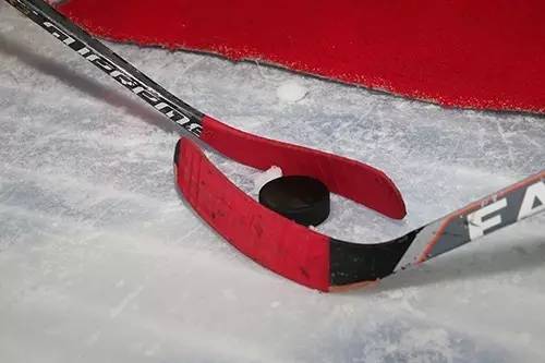 2021年北京市小学生旱地冰球联赛,勇敢者游戏小孩