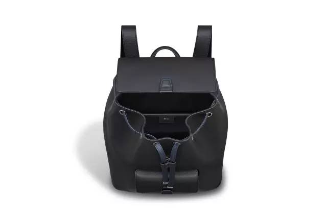 能与小斜跨抗衡的就属这些双肩包了！