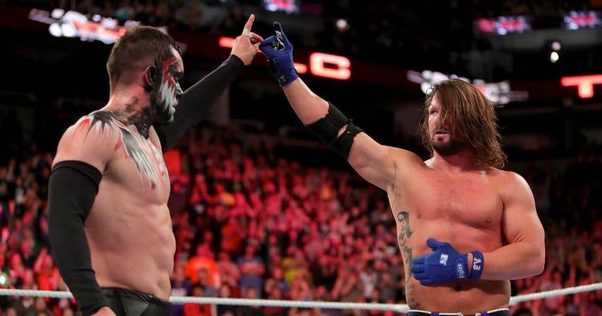 wwe选手失误道歉,wwe选手被暴打