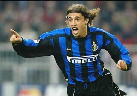 萨内蒂最后一场比赛球迷闯入球场,萨内蒂苏宁