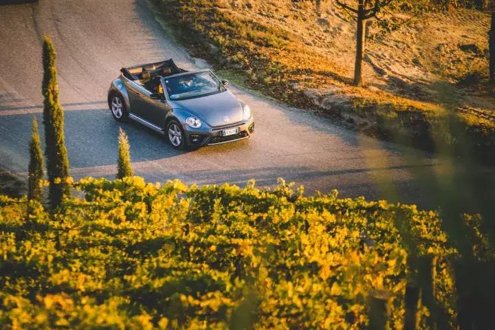 大众甲壳虫敞篷版高速体验,甲壳虫海外版