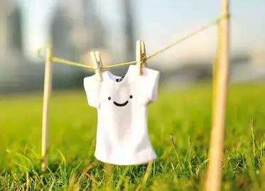 衣服沾到油渍怎么办,聚酯纤维的衣服沾到油渍怎么洗