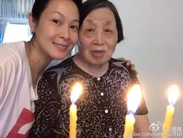 孙怡素颜被吐槽没有董子健白 (李沁的素颜和孙怡的素颜)
