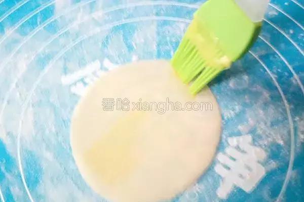 包饺子剩的饺子皮怎么吃,剩饺子皮30种新吃法煎包